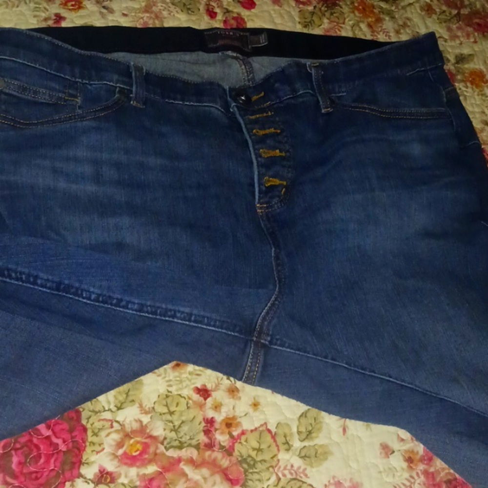 Torrid Premium stretch bombshell skinny jean 22R